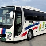 阪神バスが万博シャトルバスとして運用している車両（同社提供）