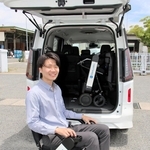 スカイレンタカー神戸空港店が貸し出す「ＷＨＩＬＬ（ウィル）」。折り畳んでワンボックス車のトランクに載せられる＝神戸市中央区港島８、同店