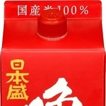 １０月出荷分から値上げする「晩酌　２リットル」（日本盛提供）