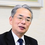 インタビューに応じる関西みらい銀行の西山和宏社長＝大阪市中央区備後町２