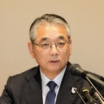 ＪＲ西日本の社長に就任し、会見する倉坂昇治氏＝１８日午後、大阪市北区中之島５（撮影・若林幹夫）