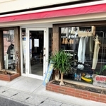 神戸・トアウエスト地区にあるセレクトショップ「乱痴気」。８月３日で閉店となる＝神戸市中央区北長狭通３