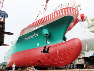 ヤマトスチール初の自社保有船「Ｙａｍａｔｏ８０」＝広島県大崎上島町、松浦造船所（大和工業提供）