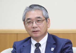 インタビューに応じるＪＲ西日本の倉坂昇治社長＝２１日、大阪市北区芝田２（撮影・丸山桃奈）