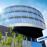 ＴＯＹＯＴＩＲＥ本社＝伊丹市藤ノ木２（同社提供）