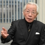 取材に応じる松本好雄さん＝２０２４年４月、明石市天文町、きしろ