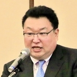 神戸空港利用推進協議会の総会で講演する航空・旅行アナリストの鳥海高太朗氏＝神戸市中央区港島中町６、神戸商工会議所