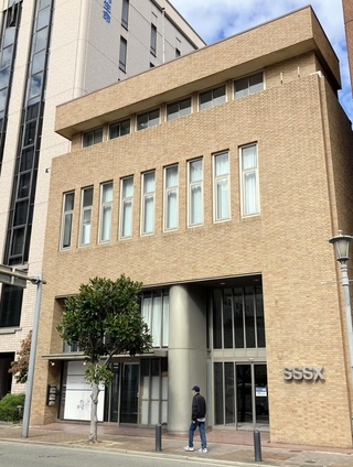神戸市のオフィスビル合同内覧会に参加する「ＳＳＳＸ」＝神戸市中央区栄町通１