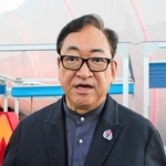 パビリオン「パソナネイチャーバース」の閉幕セレモニーで取材に応じるパソナグループの若本博隆会長ＣＥＯ＝大阪市此花区の夢洲