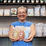 ボーンブロス専門店「クオンオダシラボラトリー」の石本雅代さん＝西宮市甲子園網引町、同店