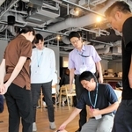 業務効率化に向けたアイデアを出し合う参加者ら＝神戸市中央区加納町４、アンカー神戸