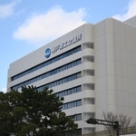 神戸商工会議所本部の入るビル＝神戸市中央区港島中町６