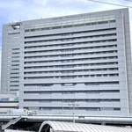 「神戸マリオットホテル」にブランド変更する「ホテルクラウンパレス神戸」＝神戸市中央区東川崎町１