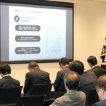 兵庫のスタートアップ（新興企業）が大阪で自社事業をＰＲした「フープス・リンク・コウベ」の５周年イベント＝大阪市北区、グラングリーン大阪