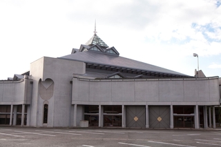 国立京都国際会館（Paylessimages／stock.adobe.com）