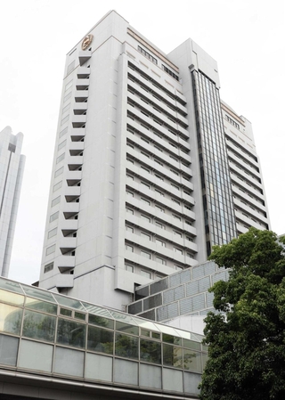 神戸ベイシェラトンホテル＆タワーズ外観＝神戸市東灘区向洋町中２