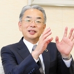 インタビューに応じる関西みらい銀行の西山和宏社長＝大阪市中央区備後町２