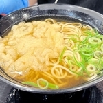 定番の「天ぷらえきそば」＝神戸市中央区三宮町１