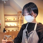 リピーターが増えているカフェインレスコーヒー＝神戸市中央区元町通２、トーホーコーヒーショップ神戸元町