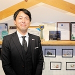 マレーシア留学サポートセンターを運営するグローバルハブジャパンの斉藤高志代表＝東京都渋谷区