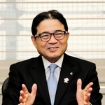 神戸空港の今後の戦略などを語る関西エアポート神戸の山谷佳之社長＝大阪府泉佐野市、関西エアポート