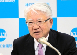 神戸商工会議所の２０２６年度事業計画などを発表する川崎博也会頭＝神戸市中央区港島中町６、神戸商工会議所（撮影・谷口夏乃）