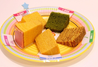 「バウムクーヘンＢＡＲ４７」で提供する一口サイズのバウムクーヘン＝神戸市中央区小野柄通８、神戸阪急