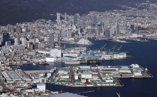 神戸港＝２０２２年１月、神戸市内