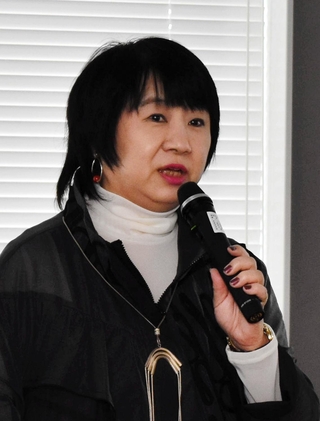 女性リーダーを育てる企業の取り組みなどを語る三菱電機上席執行役員の竹内敏恵さん＝神戸市中央区加納町４、アンカー神戸
