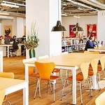 神戸・三宮の賃貸オフィスビルにある現在のファミリア本社＝神戸市中央区磯上通４（ファミリア提供）