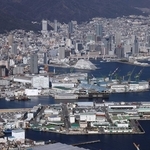 神戸港＝２０２２年１月、神戸市内