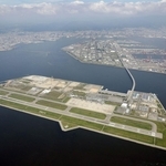 神戸空港全景＝２０２０年８月撮影