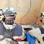 ドローンを使った下水道管の点検作業（旭テクノロジー提供）