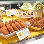 店舗スタッフのアイデアを形にした新商品＝東京都中央区