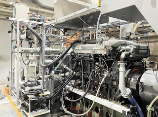 ヤンマーパワーソリューションが開発する中小型船向けの水素燃料エンジン（ヤンマーホールディングス提供）