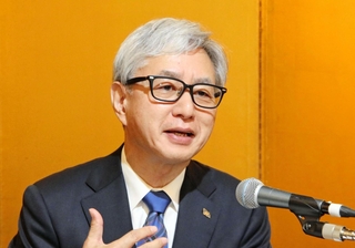 神戸経済同友会の代表幹事に就いた川崎重工業常務執行役員の鳥居敬さん＝神戸ポートピアホテル