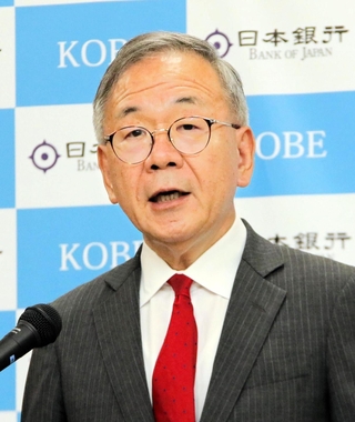 兵庫県内の経済団体や金融機関のトップらとの意見交換後、会見する日銀の田村直樹審議委員＝神戸市中央区、日銀神戸支店