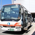 神戸空港から有馬温泉や四国方面へ向かう高速バス＝神戸市中央区