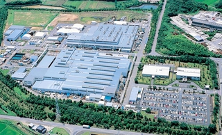神戸製鋼所が増産投資を決めた大安製造所＝三重県いなべ市（同社提供）
