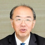 インタビューに応じるシスメックスの松井石根社長＝神戸市中央区脇浜海岸通１