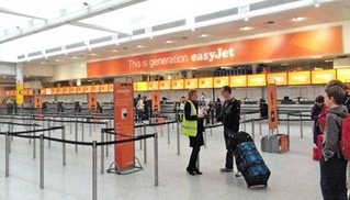 ロンドン第２空港のガトウィック。２０２３年以降アフリカ路線の乗客は７２％も増加した（１４年、筆者撮影）
