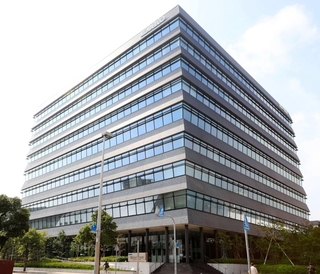 神戸製鋼所神戸本社＝神戸市中央区脇浜海岸通（撮影・斎藤雅志）