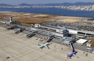 神戸空港＝２０２２年１１月