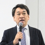 講演する日本マイクロソフトの西脇資哲業務執行役員＝神戸市中央区港島中町６