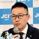 全国大会を前に会見する日本青年会議所の加藤大将会頭＝神戸市中央区港島中町６、神戸国際展示場