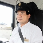 県内初の特定技能の外国人バス運転手になった神姫バスの徐凱さん＝姫路市阿保、神姫バス姫路東出張所