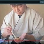 上生菓子を作る青山浩志さん（「まちたびにしのみや」の動画から）