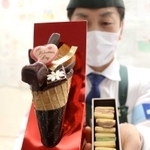 小学生がデザインを考案したスイーツ＝川西市栄町、川西阪急