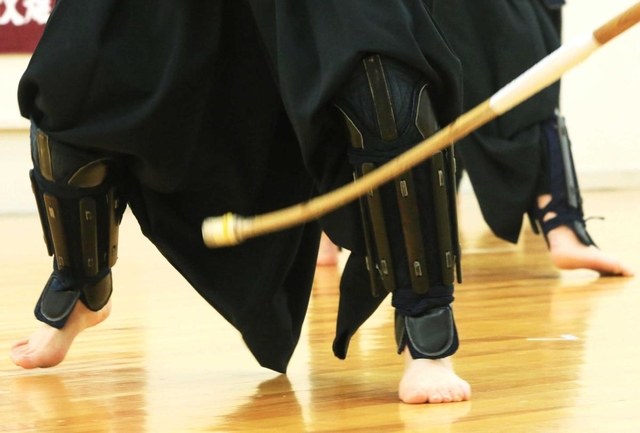 薙刀 脛当て むずかしく