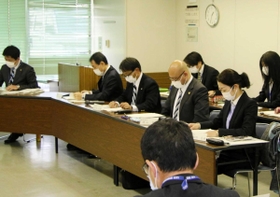 市立尼崎高校のいじめ問題を踏まえ、再発防止策などが示された尼崎市総合教育会議＝尼崎市東七松町１、市政情報センター